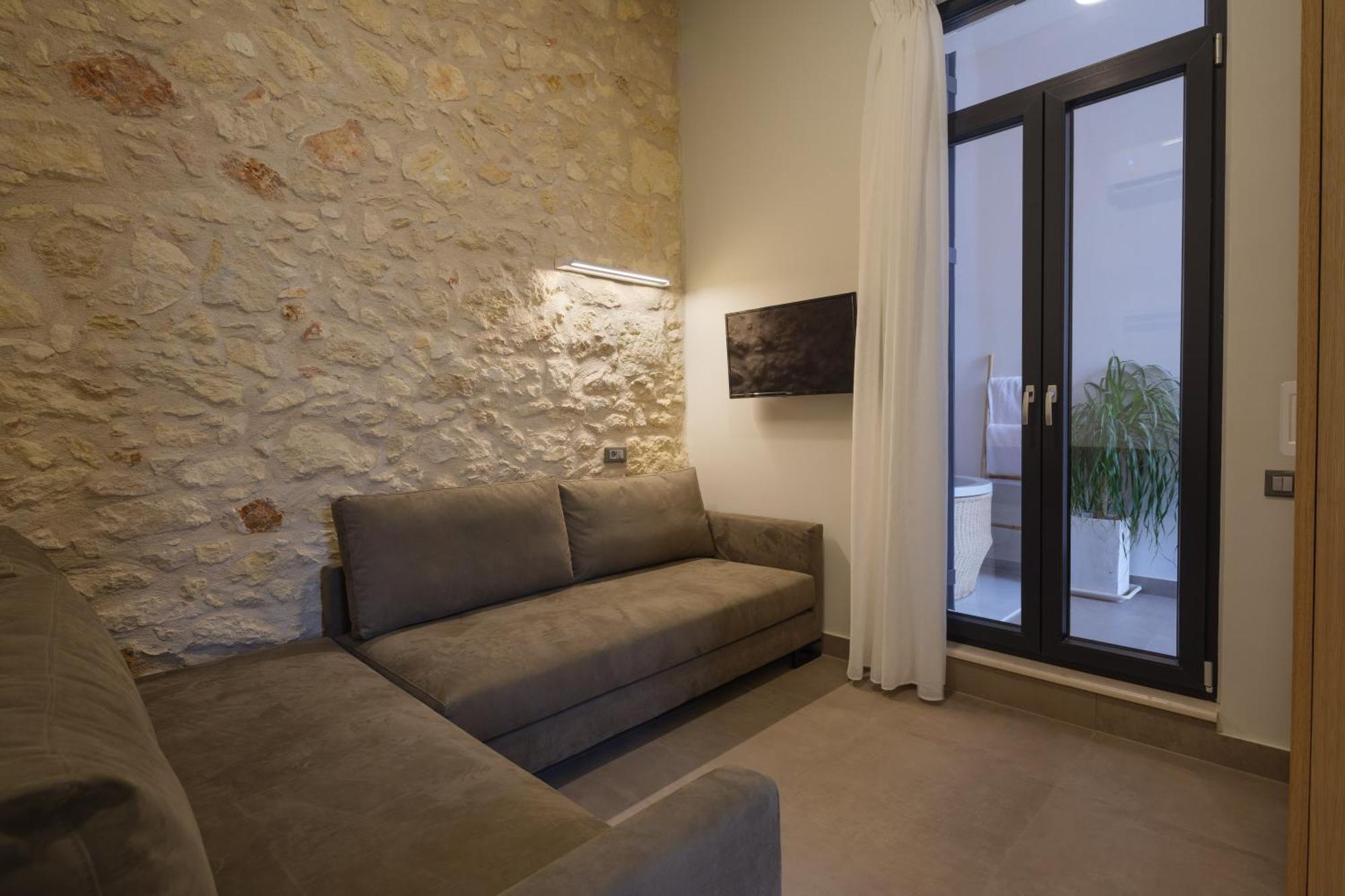 חאניה The Alma City Hotel מראה חיצוני תמונה